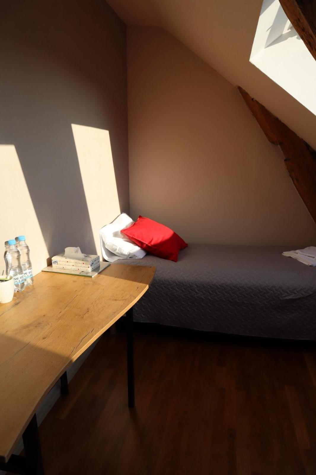 Viesnica Kandava Zewnętrze zdjęcie